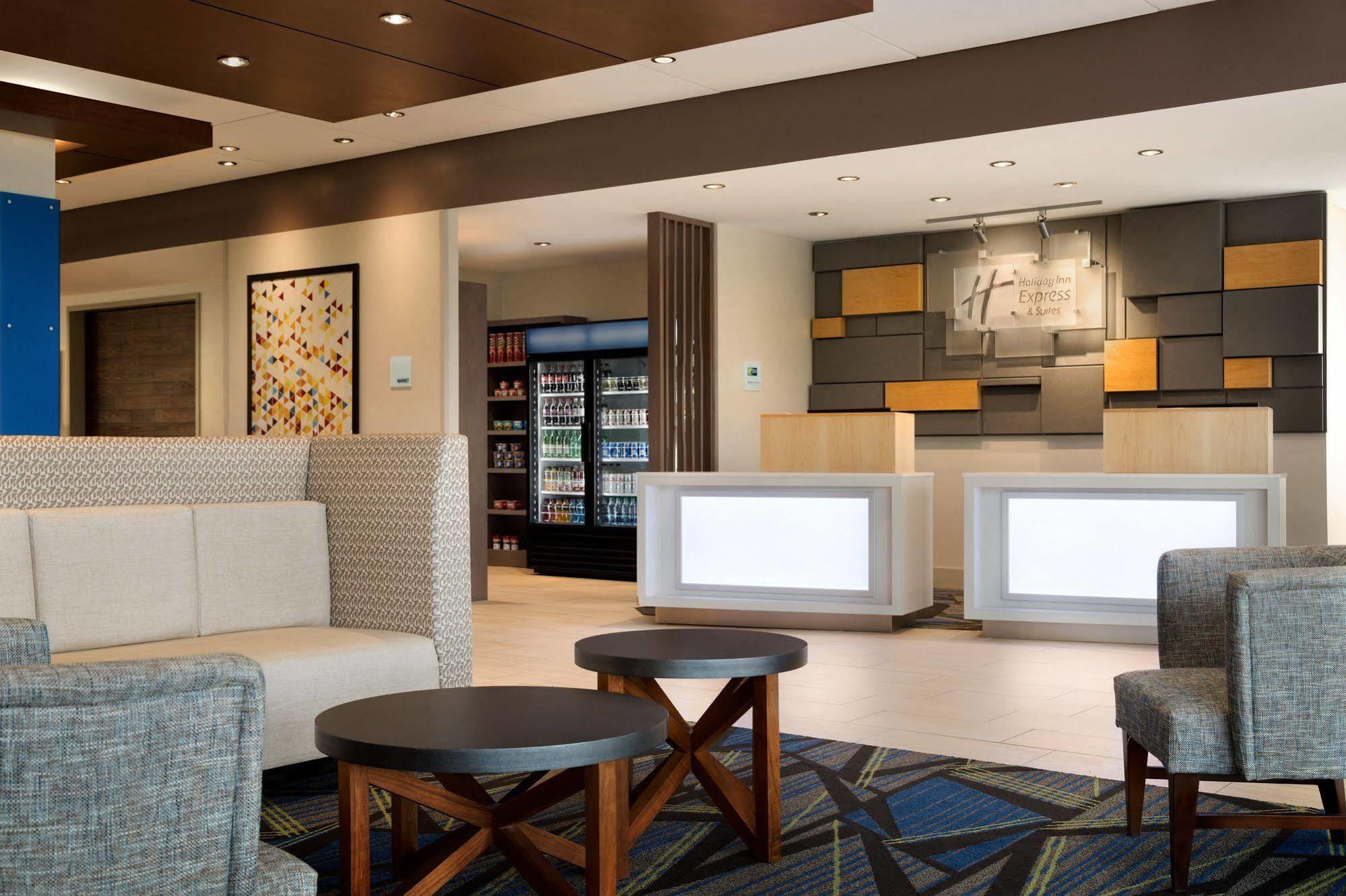 Holiday Inn Express & Suites - Columbus Airport East By Ihg Exterior foto